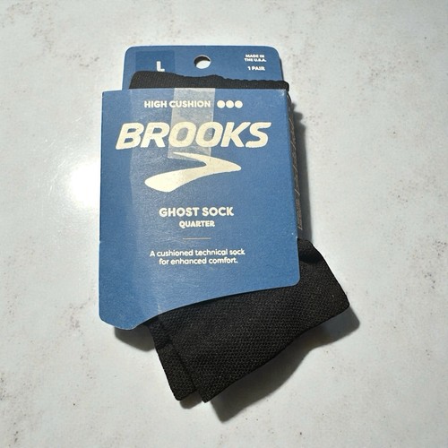 Brooks ghost show - no, socks